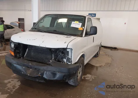 2008 Chevrolet Express Work Van из США, поврежденный, VIN 1GCFG15X781222123